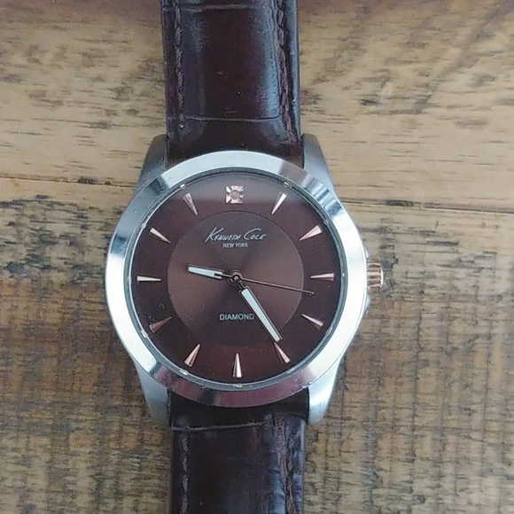 Kenneth Cole Wrist Watch - Picture 2 of 3